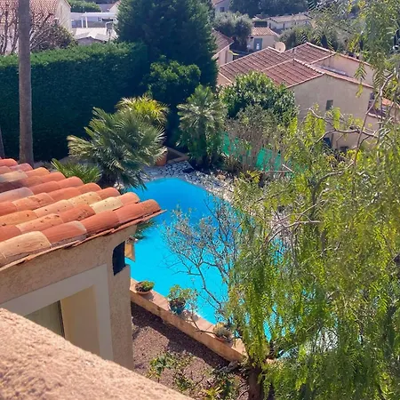 Villa For 7 Guests With Private Pool And Hot Tub Near Cannes *